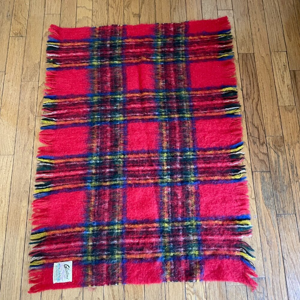 Vtg Glentana Mohair Wool Pile Small Lap Blanket‎ Plaid Red 31" x 45 Scotland